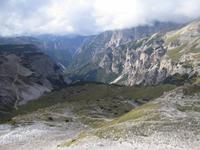 Blick von der Drei-Zinnen-Hütte ins Tal 