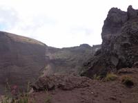 am Krater des Vesuvs