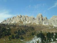 Dolomiten-Rundfahrt (Fahrt vom Grödner-Joch ins Grödner Tal)