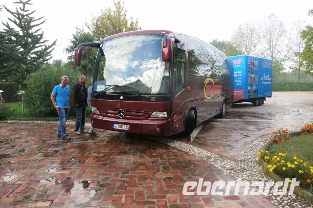 Der Bus steht schon bereit