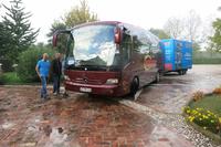 Der Bus steht schon bereit