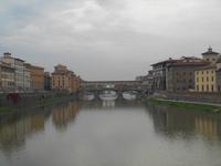 Florenz (Blick von der Ponte alle Grazie zur Ponte Vecchio)