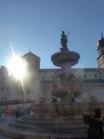 Domplatz mit Neptunbrunnen
