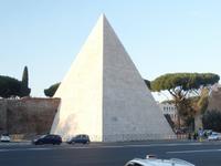 013 Cestius-Pyramide