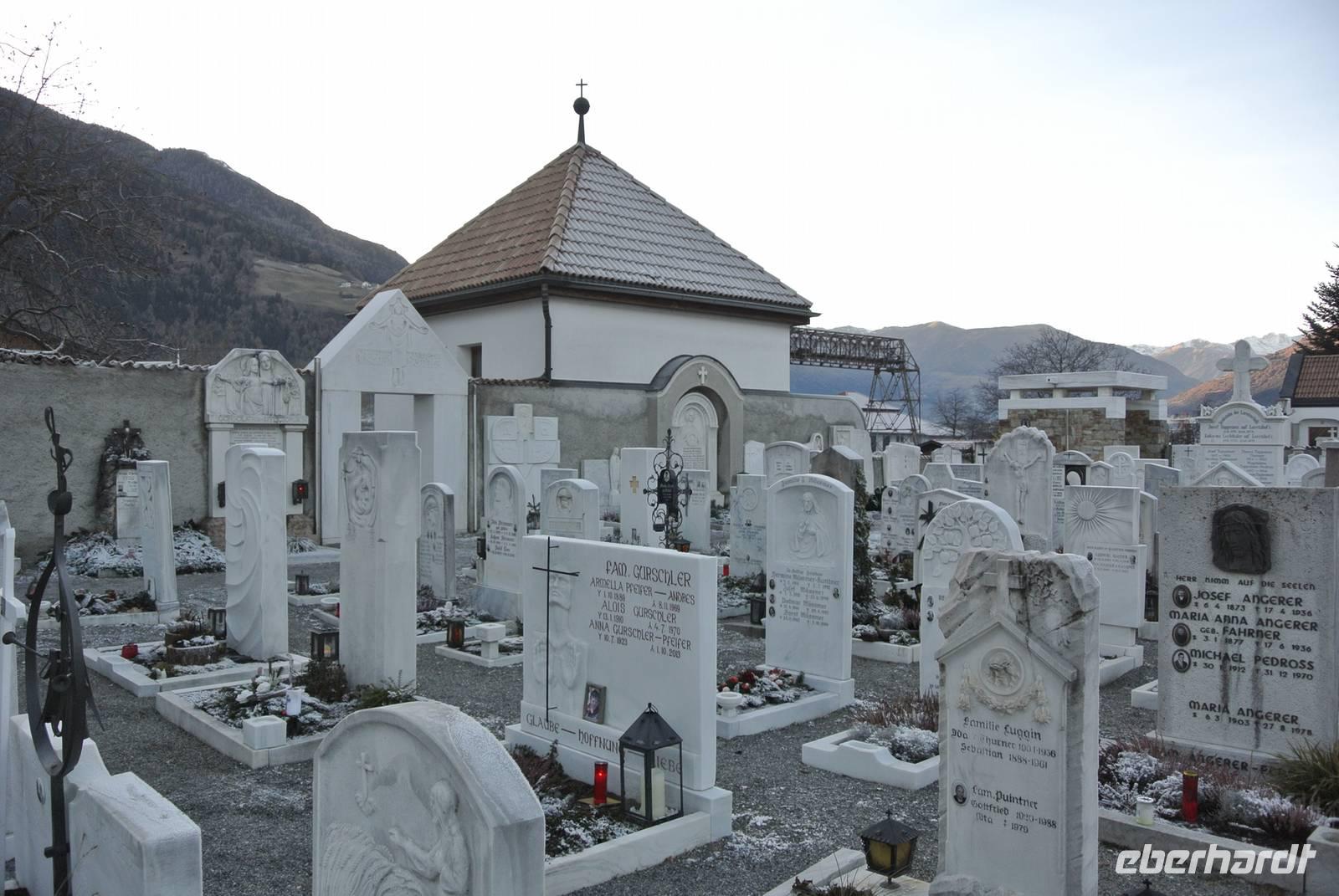 Laas Marmor Grabsteine 