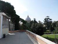 Vatikanische Museen (Blick zur Kuppel des Petersdoms)