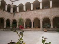 Kreuzgang an der Chiesa San Francesco