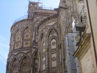 die prächtige Außenfassade der Kathedrale von Monreale