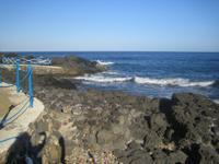 Meeresufer aus Lavazungen in Giardini Naxos 