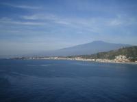 der Ätna in blauer Ferne 