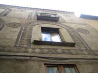 Fassade im normannisch Stil des 12. und 13. Jahrhunderts 