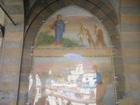 Im Fresko spiegelt sich die Stadt. 