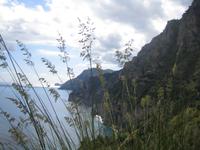 Blick auf die Küstenstraße Amalfitana Richtung Sorrent 