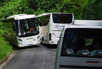 Auf schmalen Straßen zum Vesuv