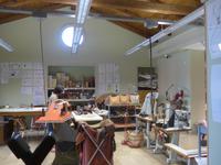 Italien, Paestum, Wasserbüffelfarm Vannulo, Lederverarbeitung