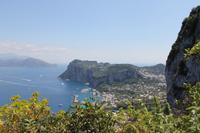 Blick von der Villa San Michele auf die Marina Grande von Capri