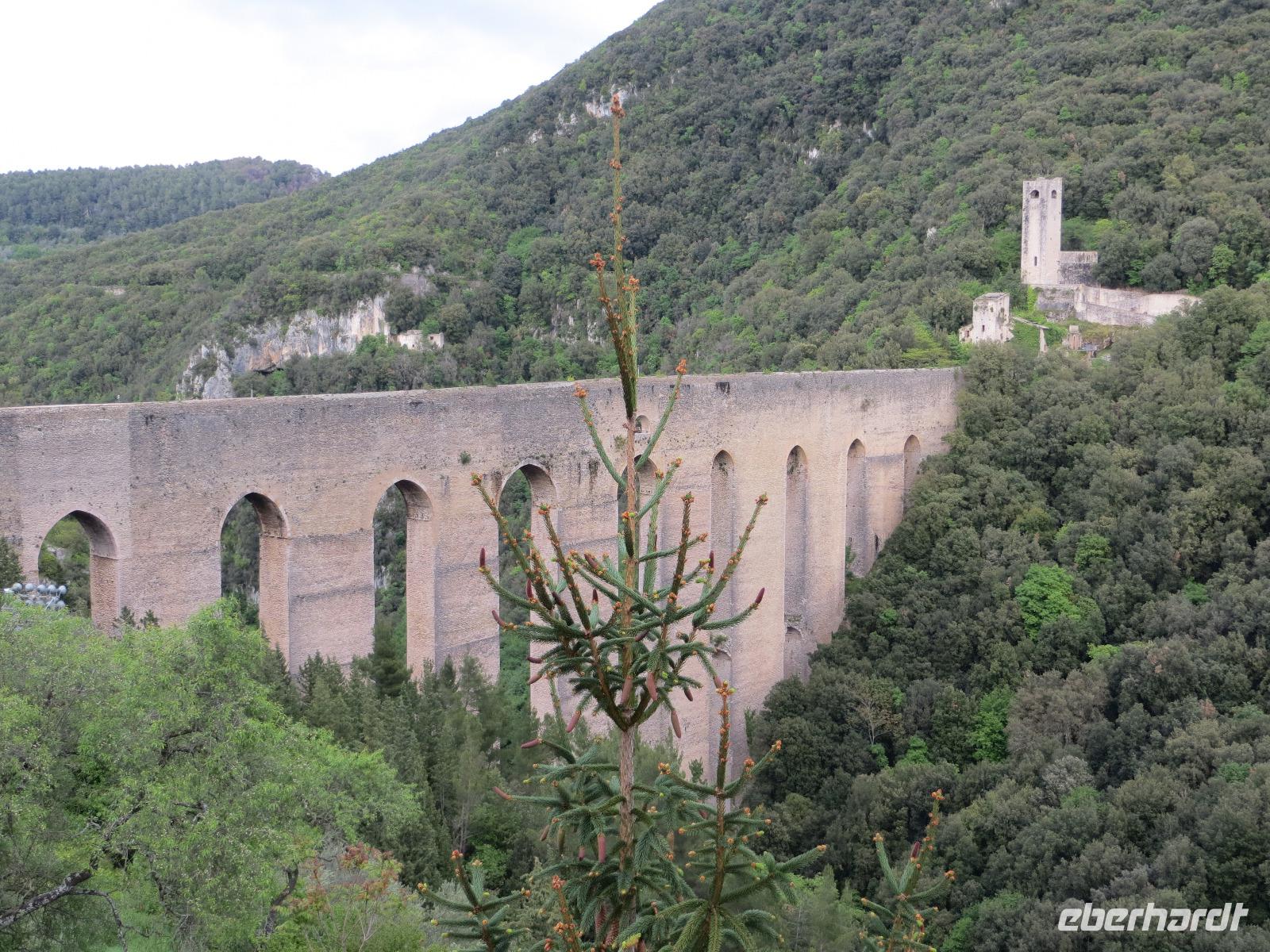 060 Ponte delle Torri in Spoletto