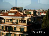 Blick von der Frühstücksterrasse des Hotels