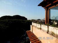 Früstücksterrasse mit einem fantastischen Blick auf die Stadt