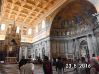 Die Apsis schmückt ein byzantinisch anmutendes Mosaik.