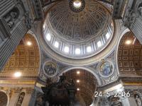 Blick in die Kuppel der Peterskirche