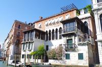Auf dem Canal Grande in Venedig mit dem Wassertaxi