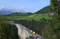 Blick auf die Europabrücke