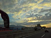 ....  Ballonflieger, die immer näher kommen.