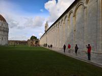 Rechts Composanto Monumentale  -  der Friedhof.