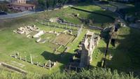 Volterra, Stadtführung mit Bettina,Blick auf das Römische Theater und die Thermen