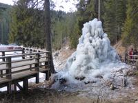 Dolomitenrundfahrt - Eisskulptur am Karersee