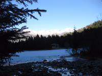 Der vereiste Bergsee 