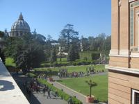  Innenhof der Uffizien mit Peterskuppel