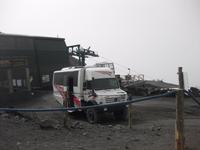 Auf dem Ätna - Bergstation der Seilbahn - weiter geht es mit den Geländefahrzeugen