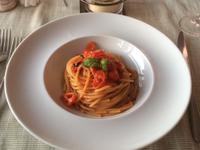 Pasta mit Tomaten im Lido del Faro Restaurant