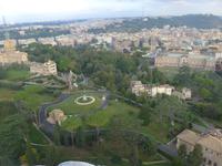 Blick in die Vatikanischen Gärten von Kuppel aus