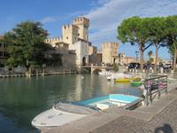 Sirmione – Uferpromenade und Scaligerburg