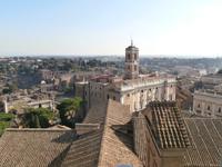 Blick zum Kapitolhügel mit Rathaus