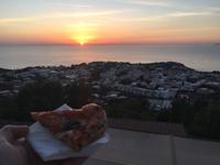 150 Wenn bei Capri die rote Sonne im Meer versinkt - Abschlussabendessen in Anacapri