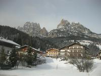 IMG_9060 Dolomitenrundfahrt - durch das Fassatal - Blick zum Rosengarten