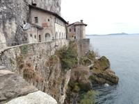 Wallfahrtskloster Santa Caterina del Sasso