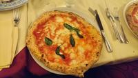 Pizza Magheritta in Neapel