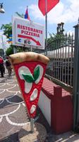 Moderne Pizza für müde Besucher in Pompeji