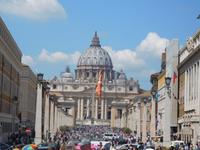 Petersdom oder die Basilika Sankt Peter im Vatikan in Rom (13)