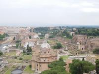 Blick von dem Monumento Nazionale a Vittorio Emanuele II Nationaldenkmal in Rom (2)