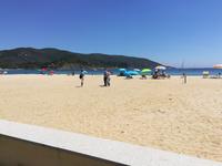 Feiner Sandstrand auf der Insel.