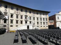 Piazza dei Cavalieri (Ritterplatz) mit renomierter Eliteschule und Freiluftkonzerten in Pisa.