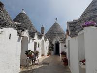 Alberobello und die Rundbauten, sogennante Trulli (Apulien - Italien) (14)