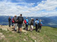 Toni erklärt uns die Bergwelt