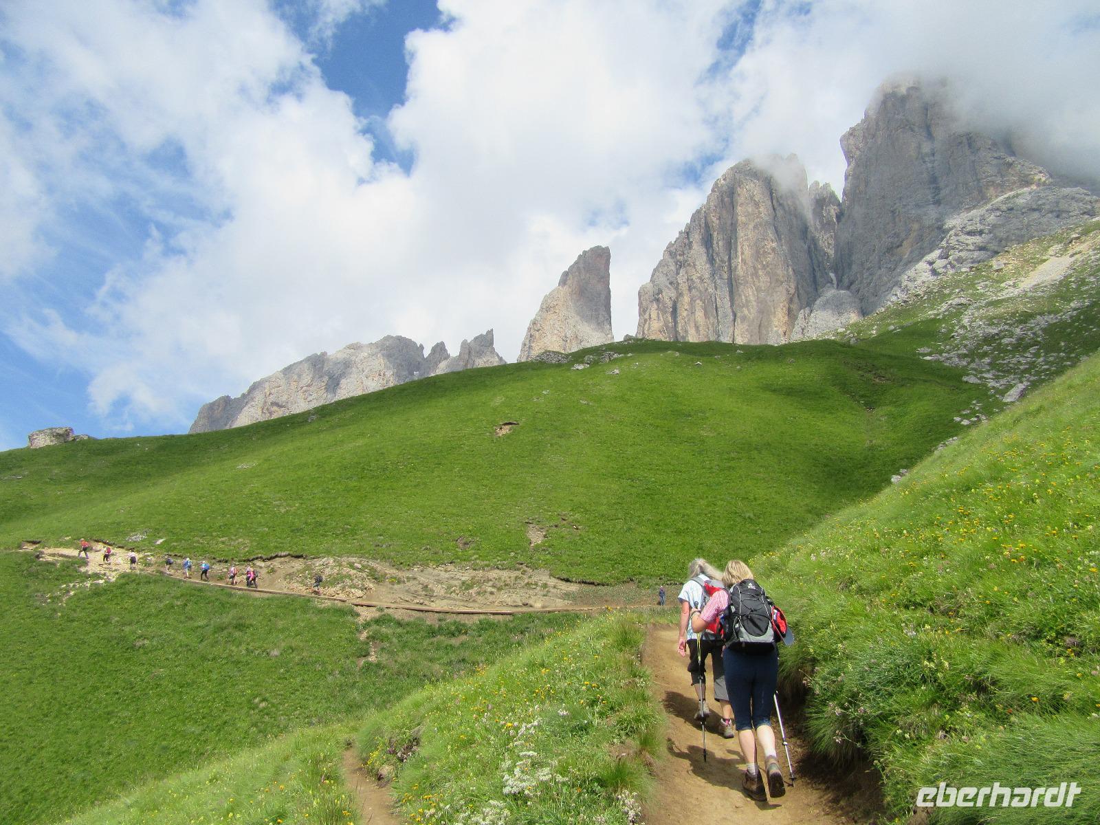 Entlang der Langkofel-Gruppe